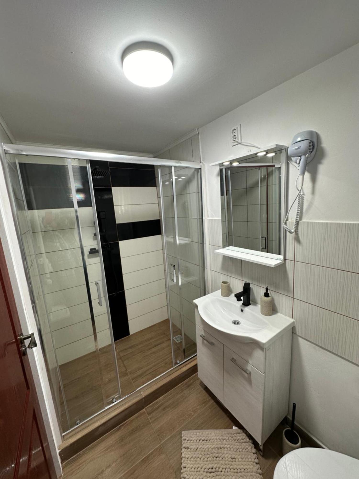 Maricom Home Zărneşti Eksteriør bilde